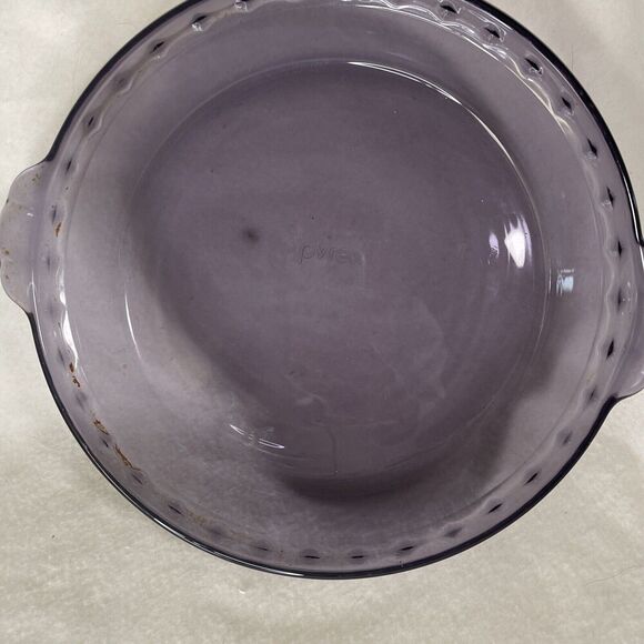 PYREX VTG USA Made Pie Plate #229 ScallopEdge 10” Purple Glass DeepDish Ovenware - Picture 2 of 4